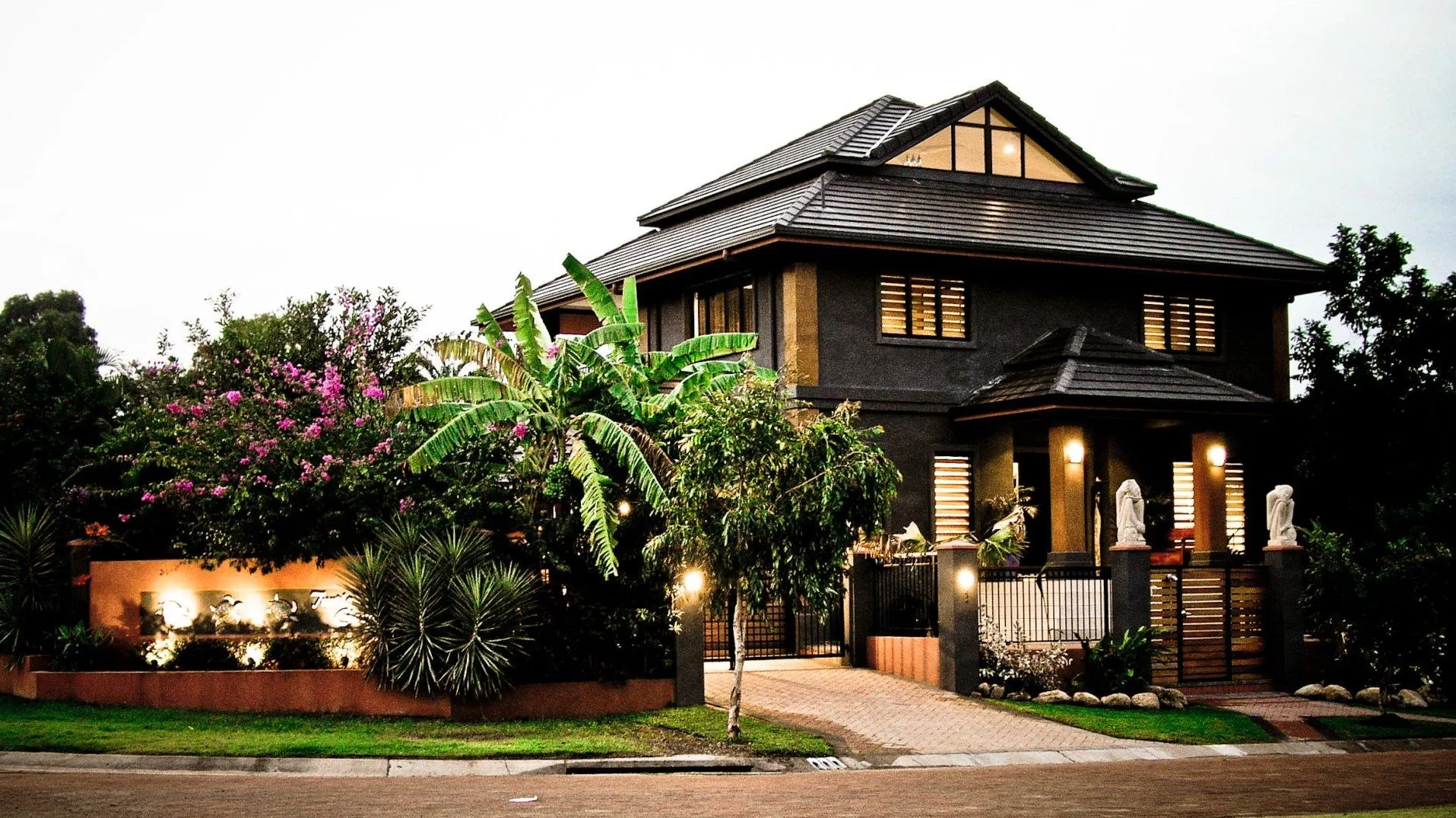 Dự án Tòa nhà SLIDE