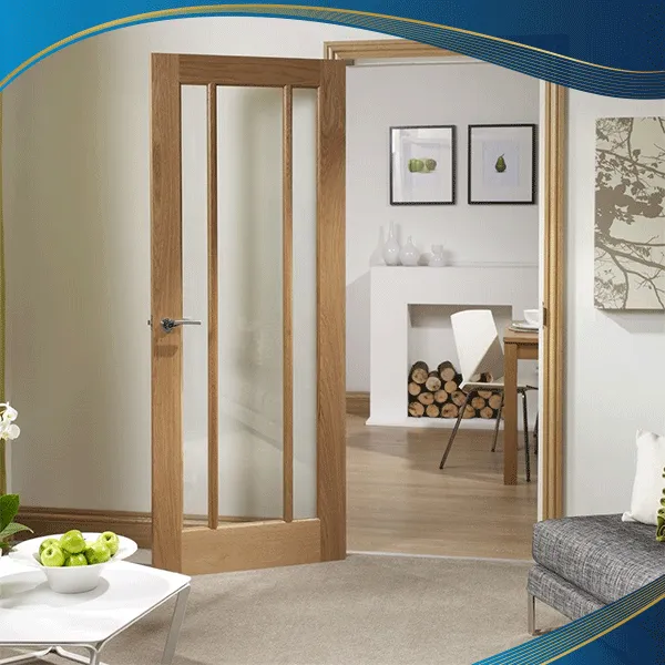 Cửa nhựa lõi thép giả vân gỗ có màu sắc chủ đạo hình vân gỗ được hình thành chủ yếu vật liệu nhựa uPVC, bề mặt kính cường lực, hệ gioăng cao cấp và bộ kim khí đồng bộ