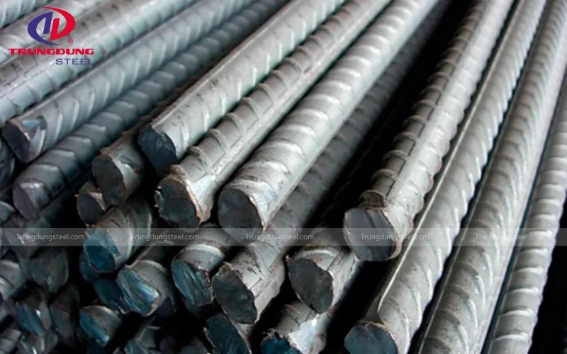 Theo tiêu chuẩn kỹ thuật hiện hành, 1 mét thép phi 10 nặng chính xác 0.617kg