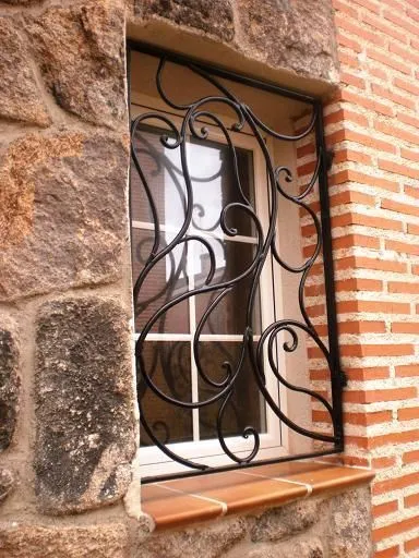 Thiết kế song sắt mỹ nghệ phong cách tối giản