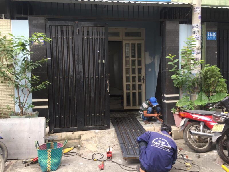 Dịch Vụ Sửa Cửa Sắt Tại Đà Nẵng Chuyên Nghiệp, Uy Tín