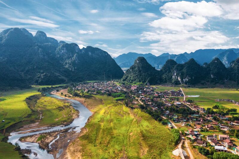 Làng Nghề Sắt Thép Thạch Thất: Minh Chứng Sáng Tạo và Chuyển Mình Từ Truyền Thống