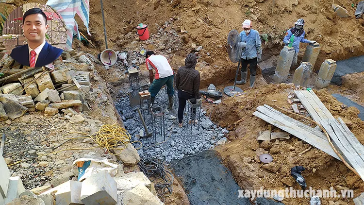 Dùng máy phá cầm tay phá đầu cọc