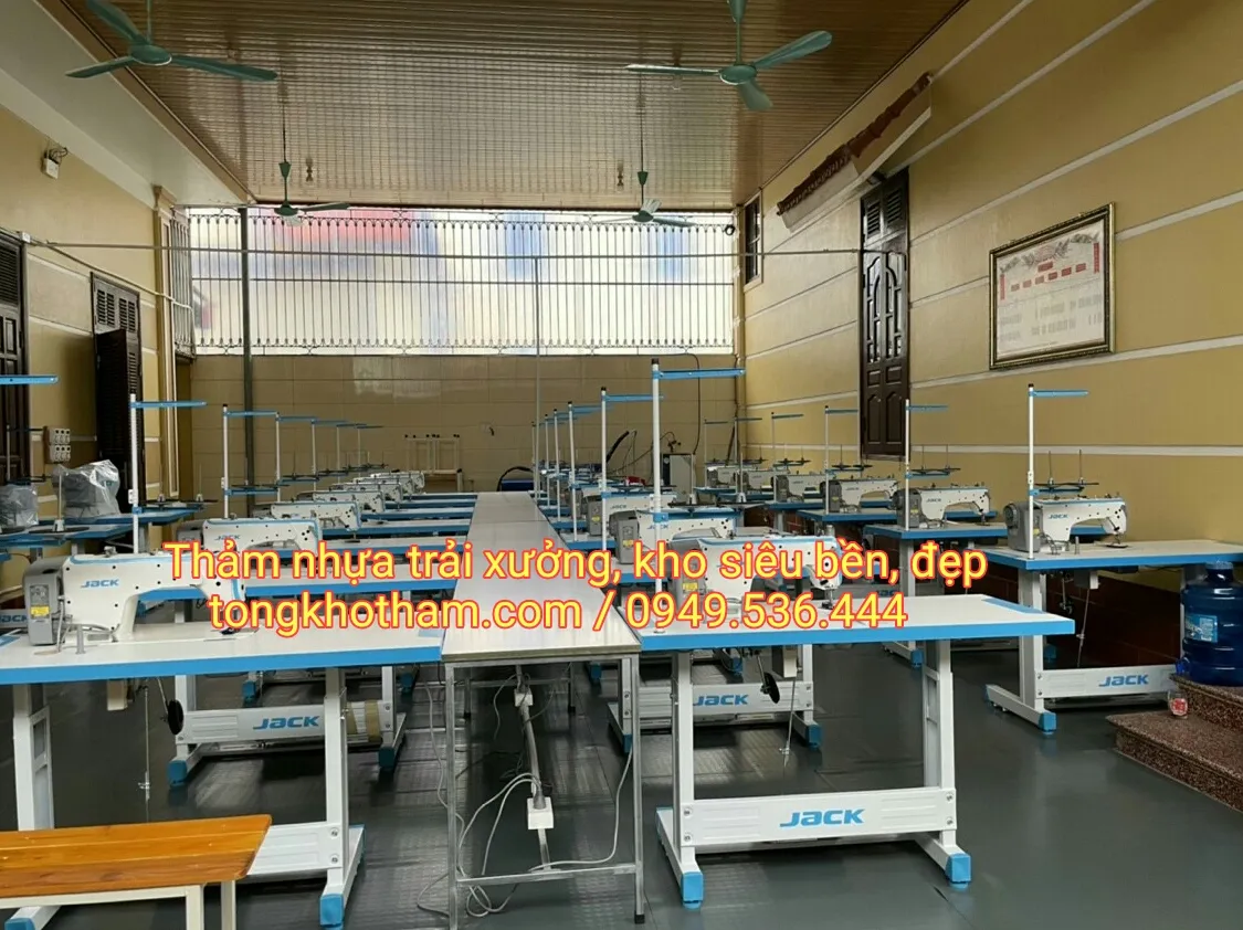 Thảm nhựa trải xưởng