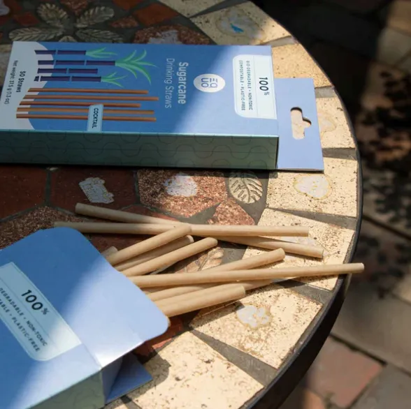 Ống hút làm từ bã mía