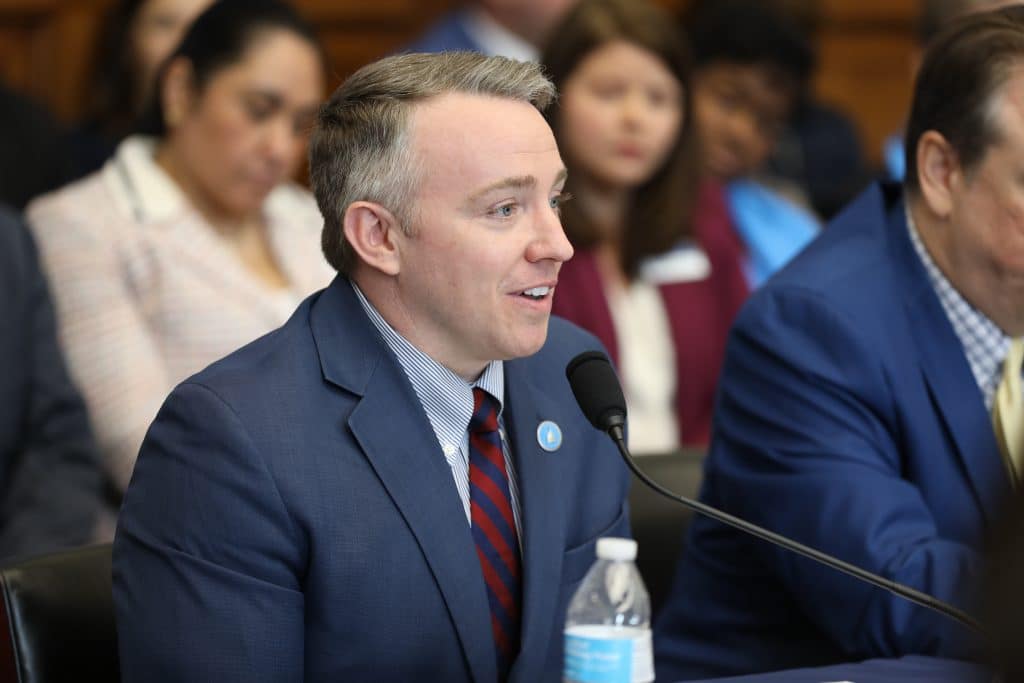 Sắt Phi 12 Bao Nhiêu Tiền 1 Cây? Báo Giá Chi Tiết & Thông Số Kỹ Thuật Mới Nhất