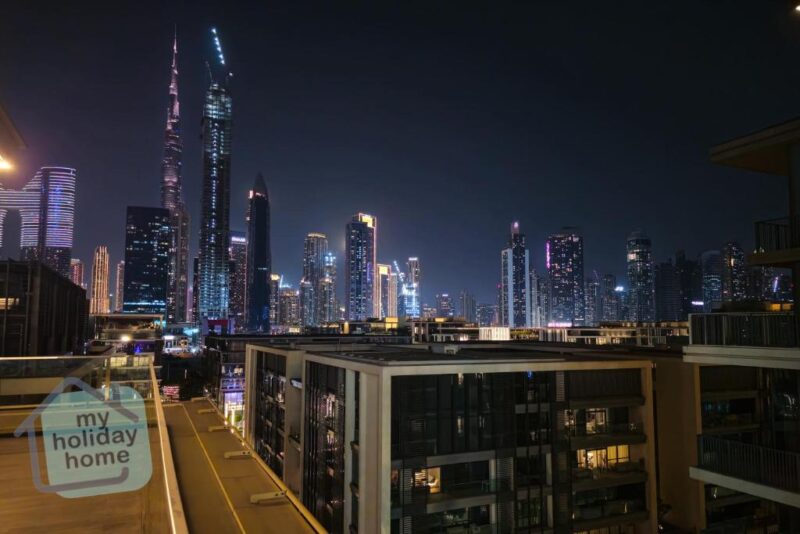 Giá Sách Treo Tường Bằng Sắt: Lựa Chọn Tối Ưu Cho Không Gian Hiện Đại