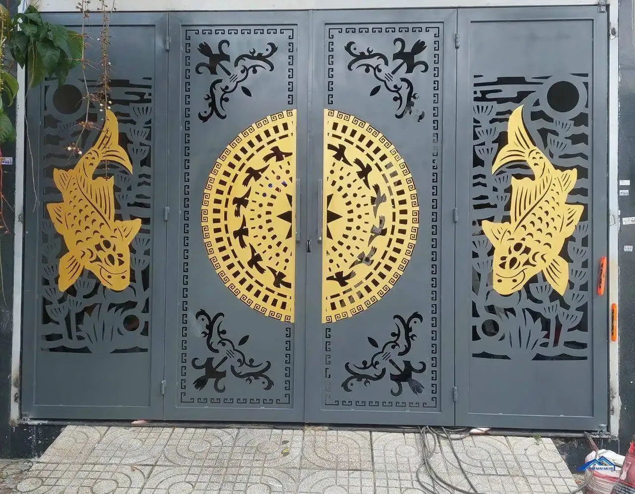 Giá làm cửa cổng sắt hộp 4 cánh uy tín tại TP.HCM