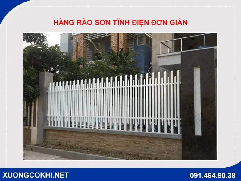 Hàng rào sắt hộp nhà vườn sơn tĩnh điện kết hợp gạch