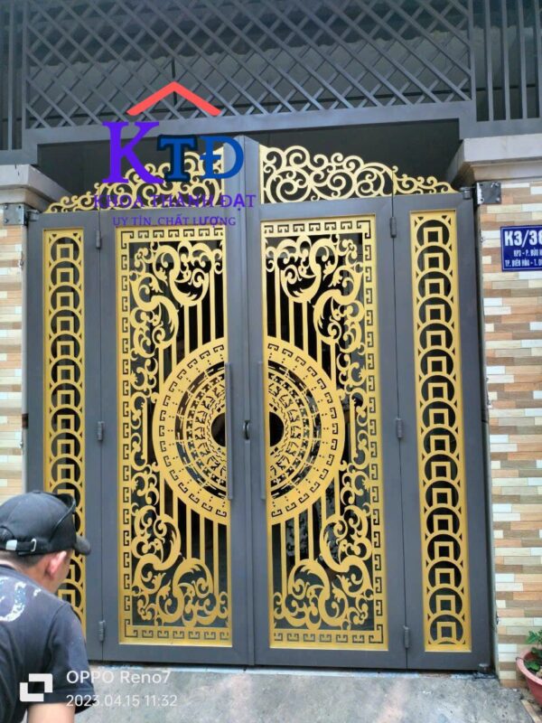 Cửa Cổng Sắt Mỹ Thuật 4 Cánh: Nâng Tầm Kiến Trúc, Gia Tăng Giá Trị Ngôi Nhà