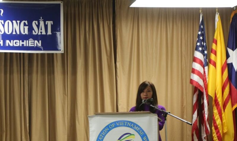 Sách Chân Trần Chí Thép: Khúc Hùng Ca Về Ý Chí Bất Khuất Của Dân Tộc Việt Nam