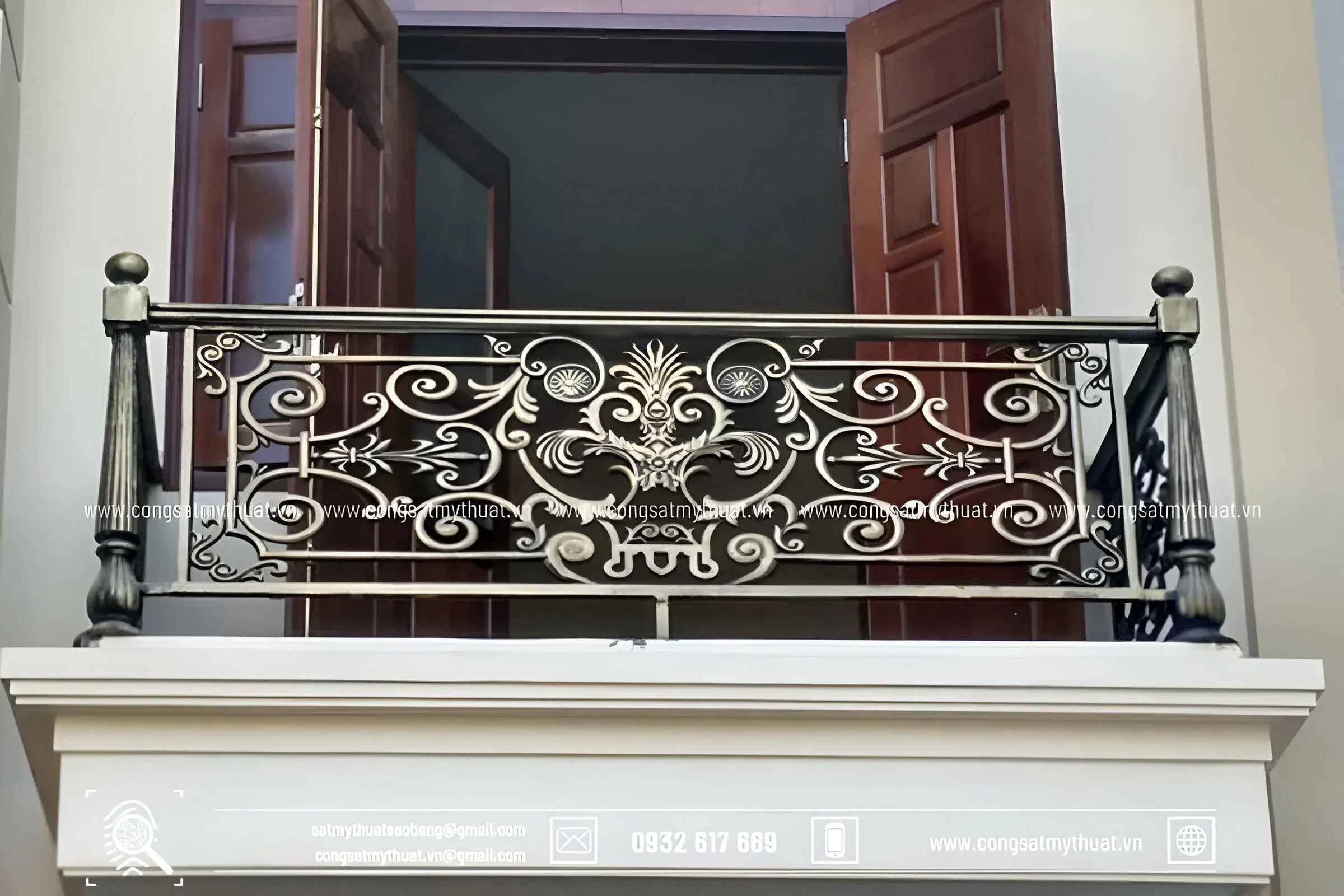 Ban công sắt nghệ thuật thông thoáng