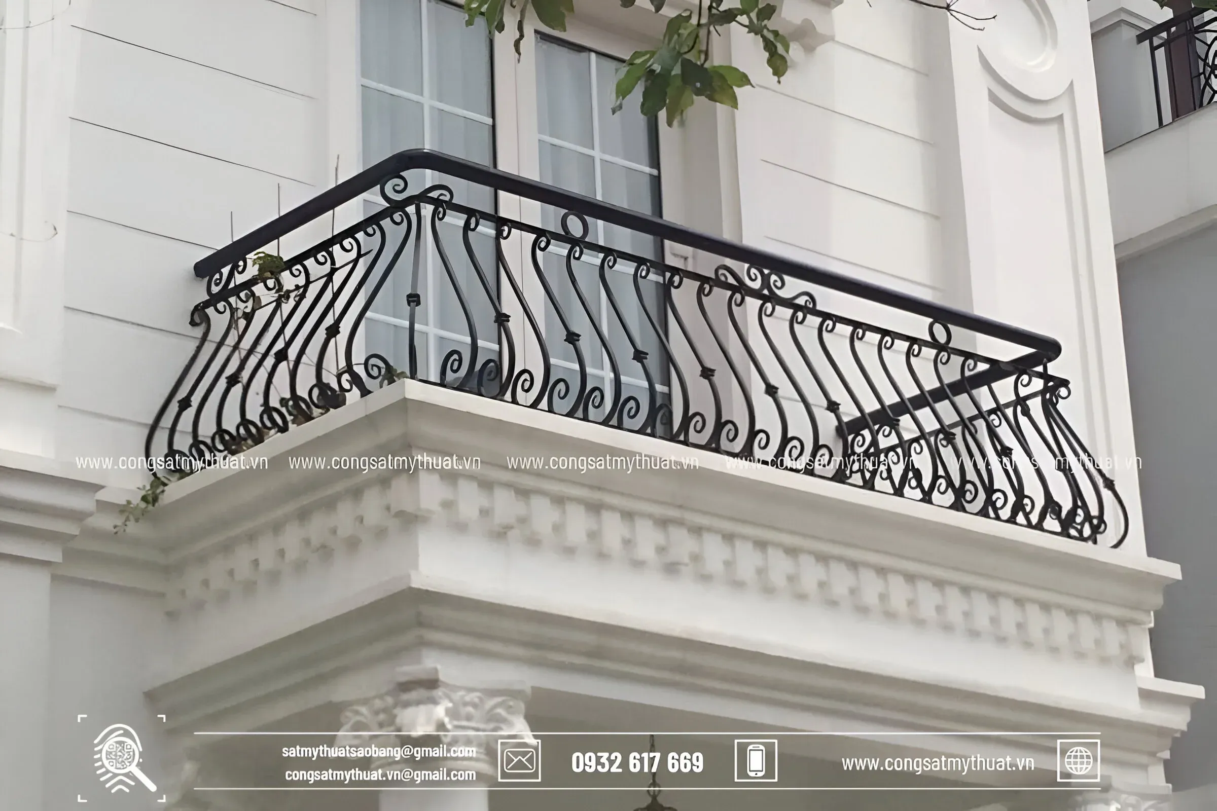 Ban công sắt nghệ thuật đơn giản