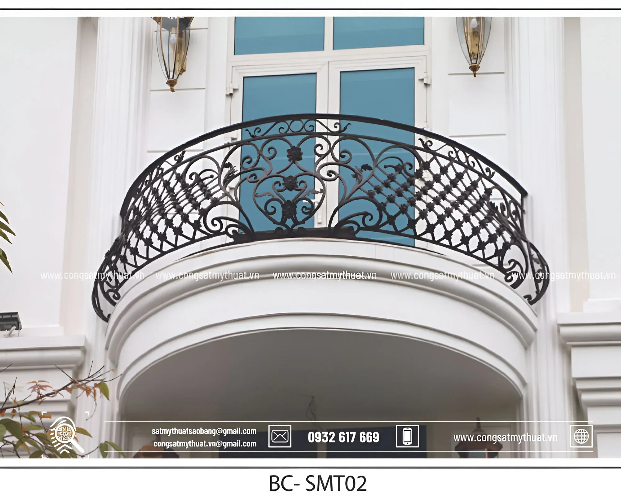 Ban công sắt vòm bo tròn