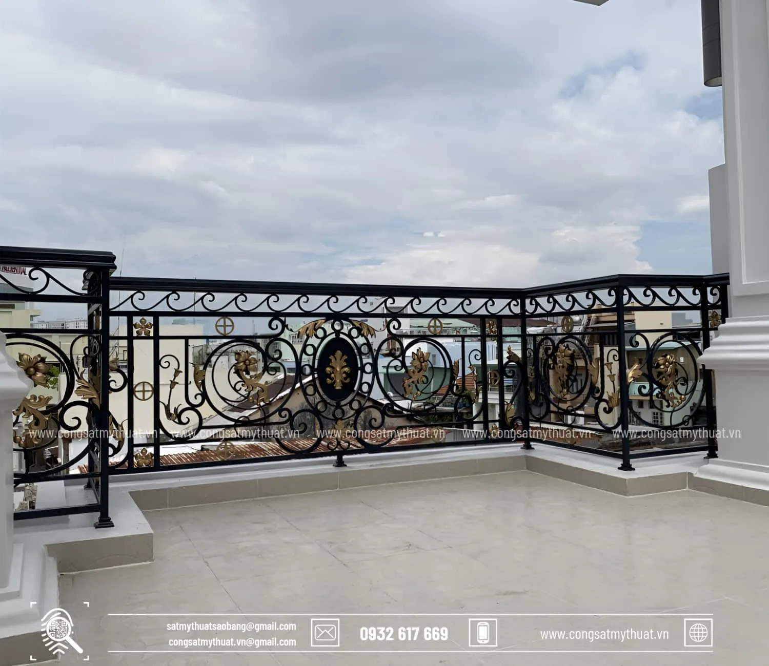 Ban công sắt tân cổ điển
