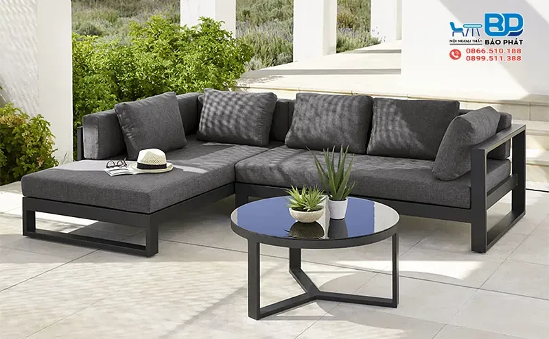 Bàn ghế sắt hộp phòng khách rất được ưa chuộng trong không gian nội thất hiện đại