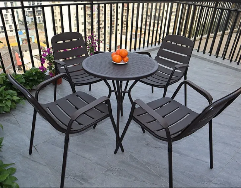 Mẫu bàn ghế sắt ngoài trời kiểu dáng hiện đại