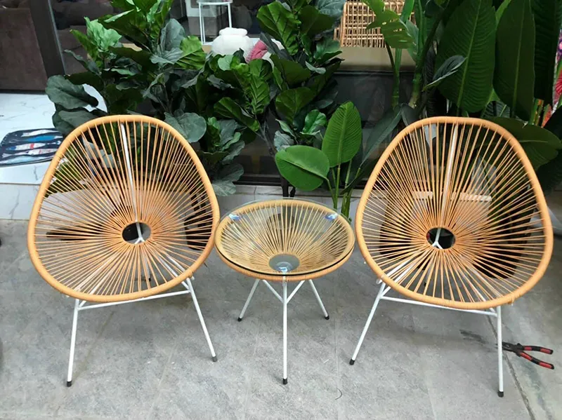 Thiết kế độc đáo của bộ bàn ghế sắt ngoài trời giá rẻ