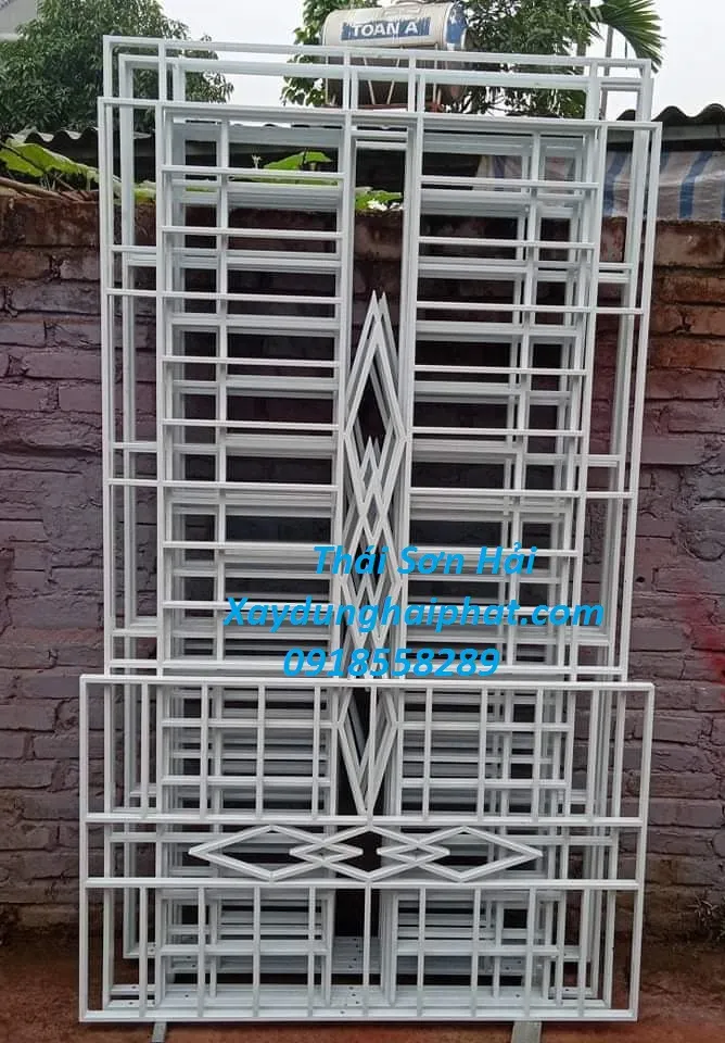 Sơn lại cửa sắt cũ giúp tăng độ bền và thẩm mỹ