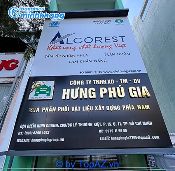 Bảng hiệu cửa hàng vật liệu xây dựng bằng mica