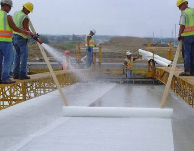 Hướng Dẫn Chi Tiết Cách Bảo Dưỡng Bê Tông Sàn, Mái Đạt Chuẩn