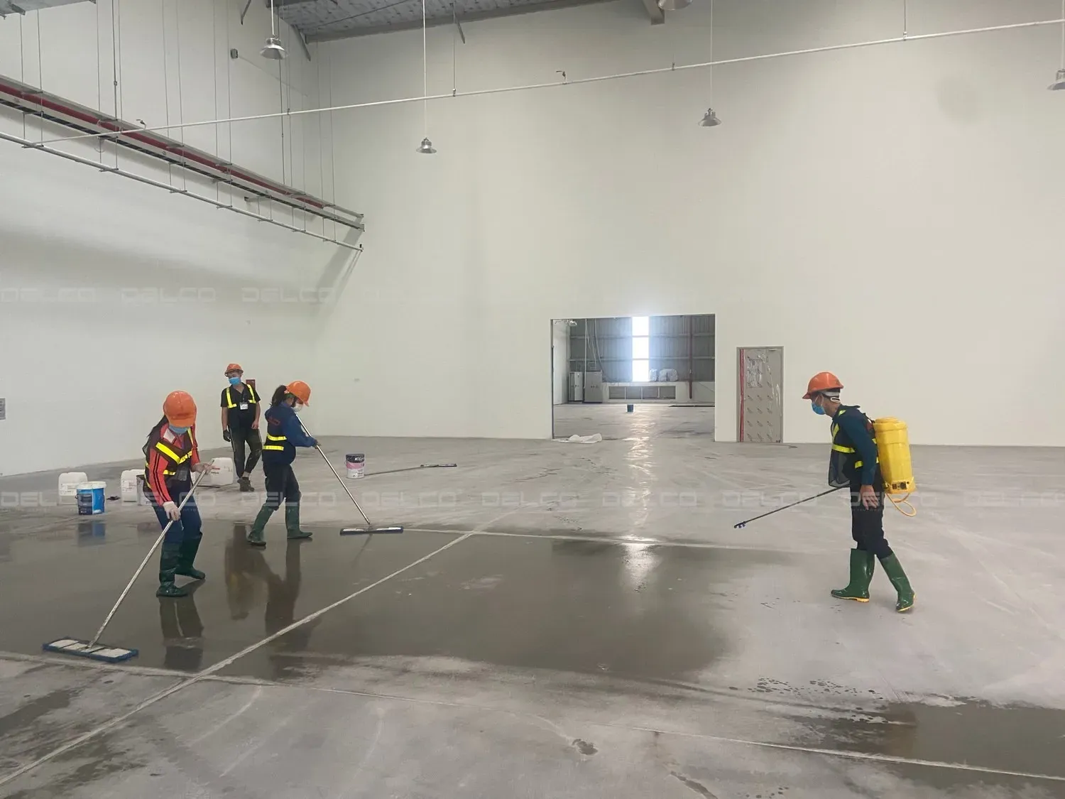 Thi công phun tăng cứng hardener tại Nhà máy Dainese tại KCN Yên Bình, Thái Nguyên