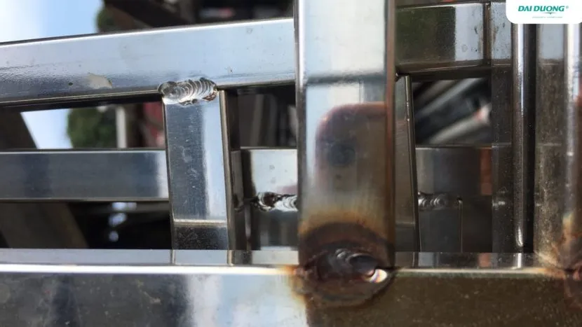 Các phương pháp phổ biến để khôi phục độ sáng cho thép không gỉ 304