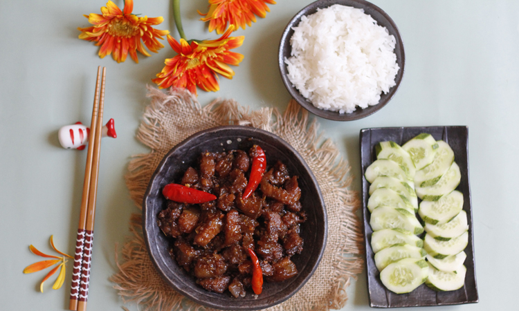 Báo Giá Bộ Bàn Inox 6 Ghế Bao Nhiêu? Cẩm Nang Chọn Lựa Chi Tiết