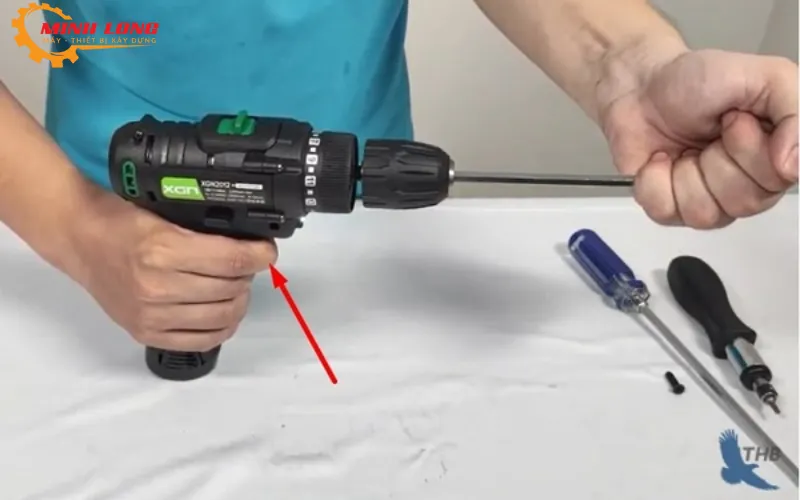 Bảo dưỡng và tra mỡ cho các chi tiết đầu khoan sau khi tháo