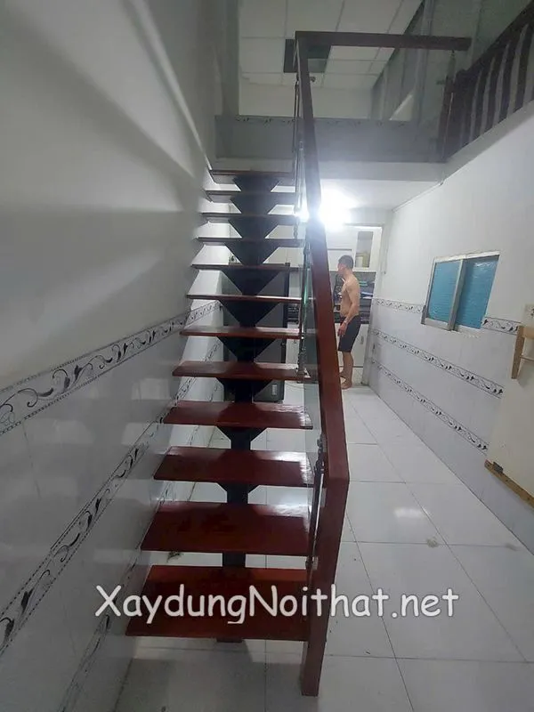 Cau thang sat gac lung 41