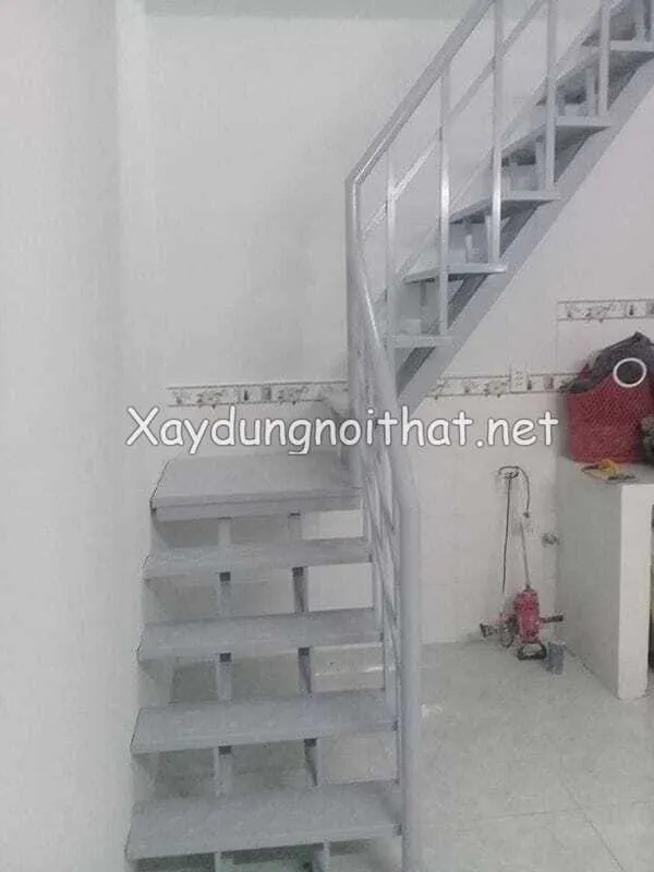 Cau thang sat gac lung 8