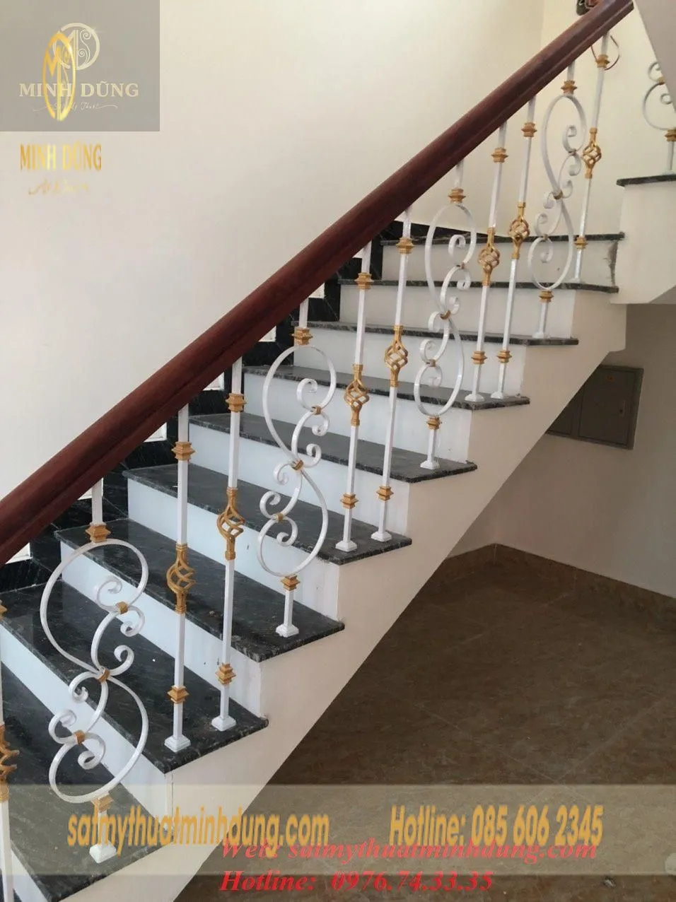 Mẫu tay vịn cầu thang sắt đơn giản 06