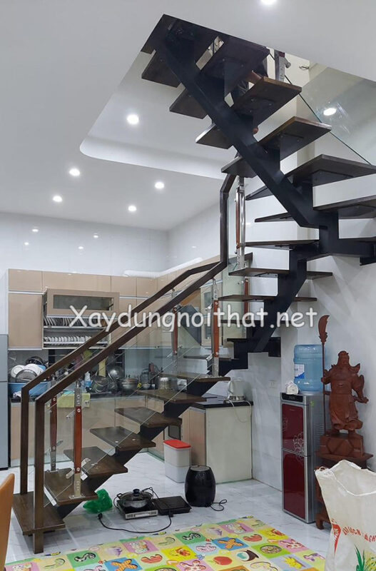 Xem Mẫu Cầu Thang Kính Inox Đẹp: Sự Kết Hợp Hoàn Hảo Giữa Hiện Đại và Bền Vững