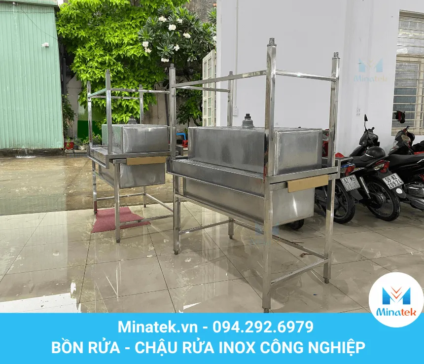 Bàn giao chậu inox công nghiệp hệ hệ thống bếp công nghiệp The Caterers