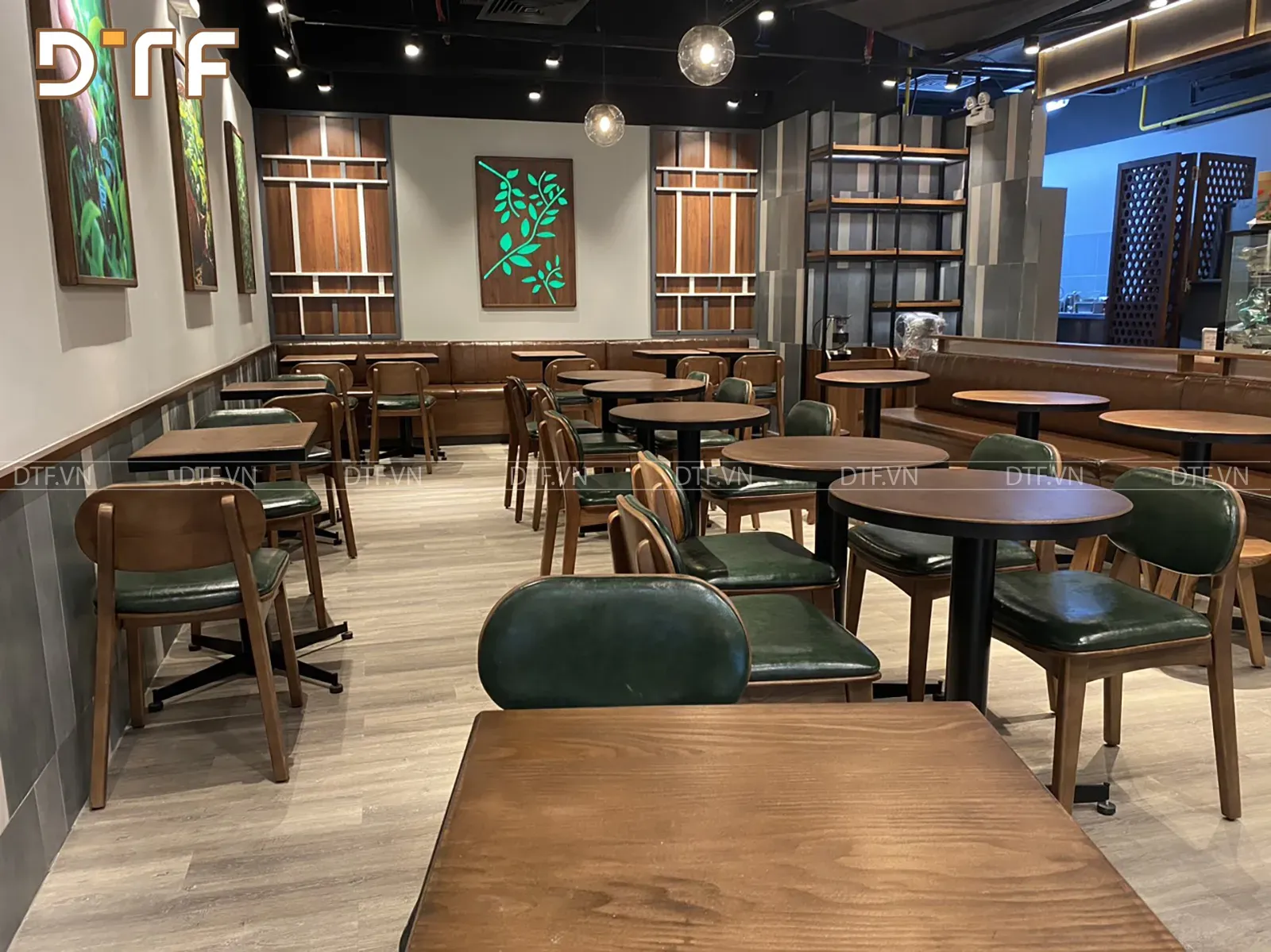 Chi tiết nội thất gỗ và da cao cấp trong thiết kế của Phúc Long MPlaza