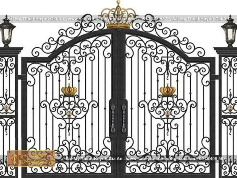 Cửa cổng mỹ thuật mã CMT024 lấy tone màu đen làm điểm nhấn, dù đơn giản nhưng vẫn thể hiện được gu và đẳng cấp của gia chủ