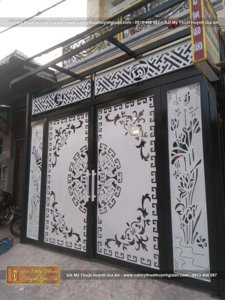 Cổng sắt mỹ nghệ CMT059 CNC có giá thành hợp lý tại Huỳnh Gia An so với thị trường