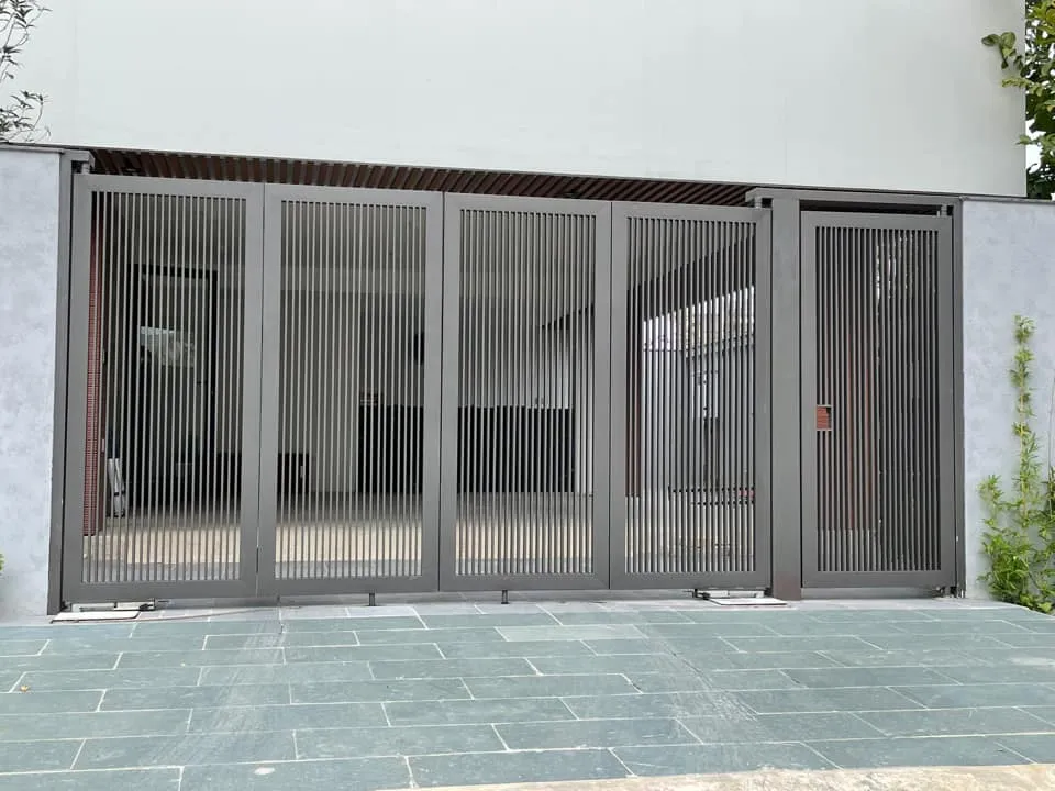 Cổng sắt 4 cánh đơn giản, an toàn