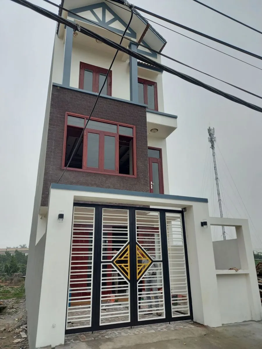 Cổng sắt 4 cánh đơn giản