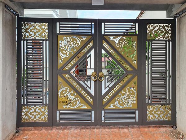 Khám Phá Các Mẫu Cổng Sắt Hộp 2 Cánh Hiện Đại, Bền Bỉ Và Sang Trọng