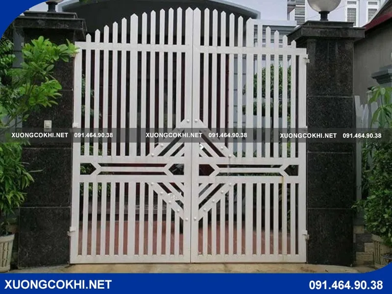 Mẫu cổng sắt hộp hàng rào đẹp nhà cấp 4