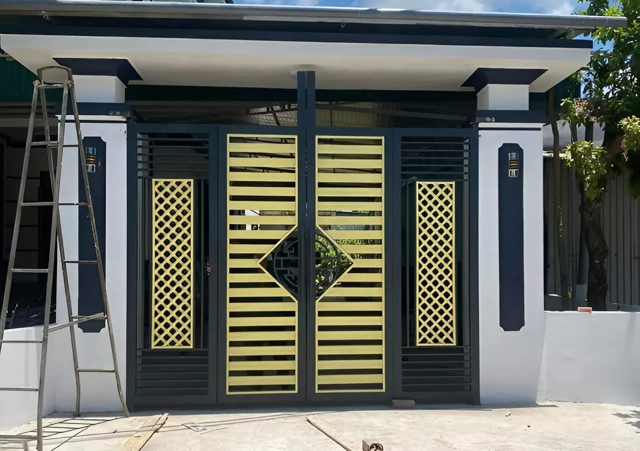 Cổng sắt hộp 4 cánh đẹp, dễ thi công