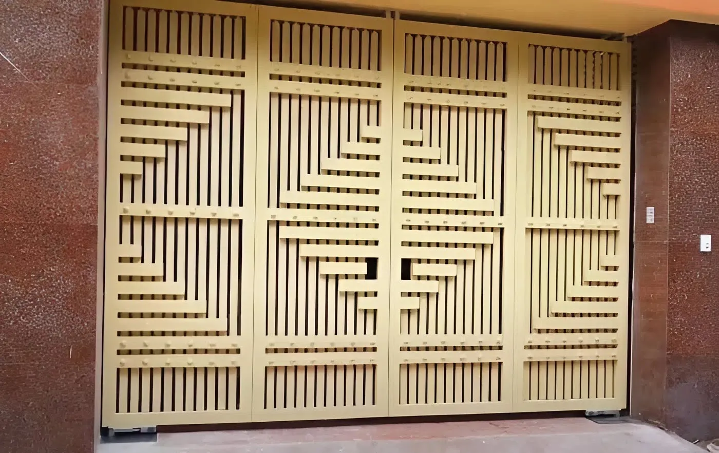 Cổng sắt hộp sơn tĩnh điện