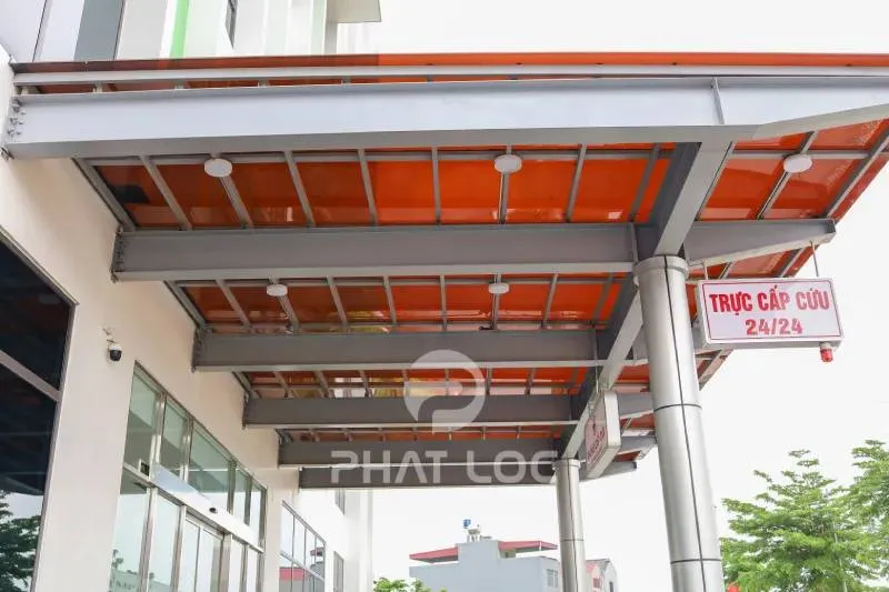 Công trình công cộng: Hồ bơi, trạm chờ, sân thể thao