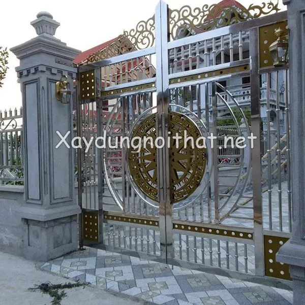 Mẫu cửa cổng inox 2 cánh đẹp cho biệt thự