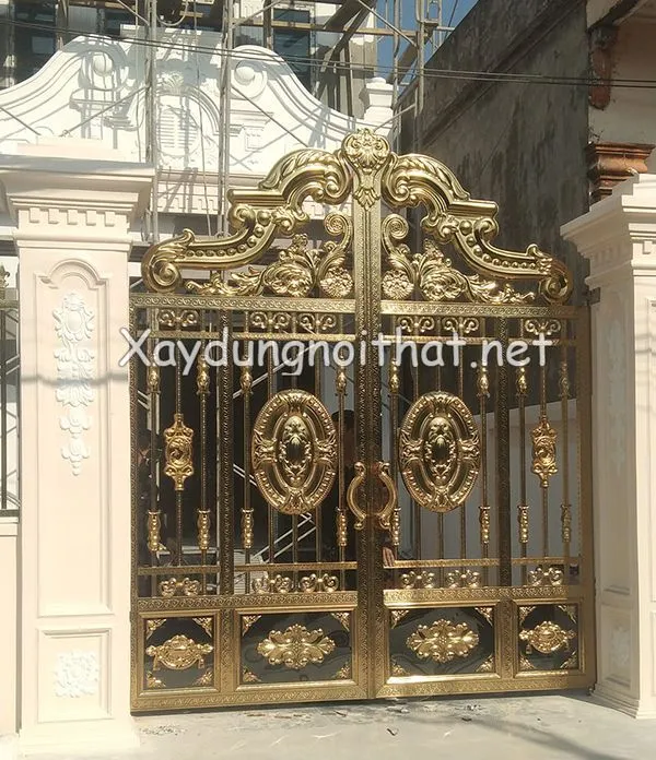 Mẫu cổng inox 2 cánh mạ vàng PVD cao cấp