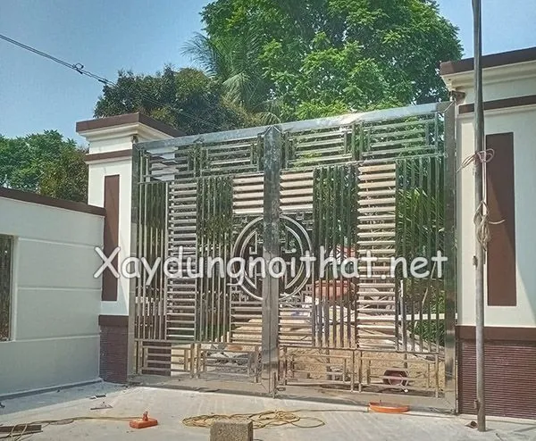 Mẫu cổng inox 2 cánh hiện đại