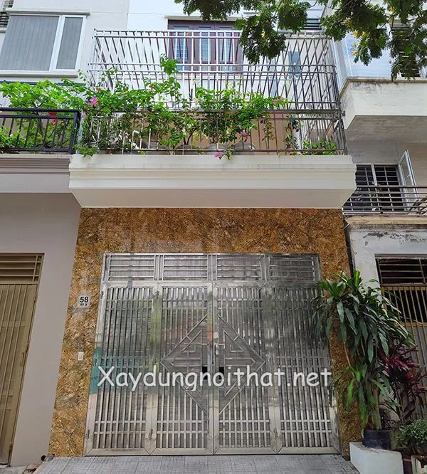 Mẫu cửa inox 4 cánh đẹp nhà phố