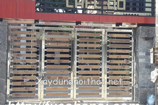 Mẫu cổng inox 4 cánh hiện đại