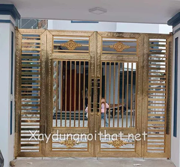 Mẫu cửa cổng inox mạ màu 4 cánh đẹp
